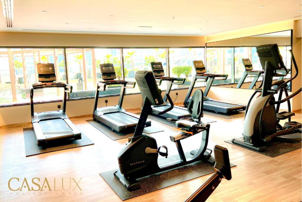 Lovely Big Studio W/ Burj Khalifa View In Downtown ดูไบ ภายนอก รูปภาพ